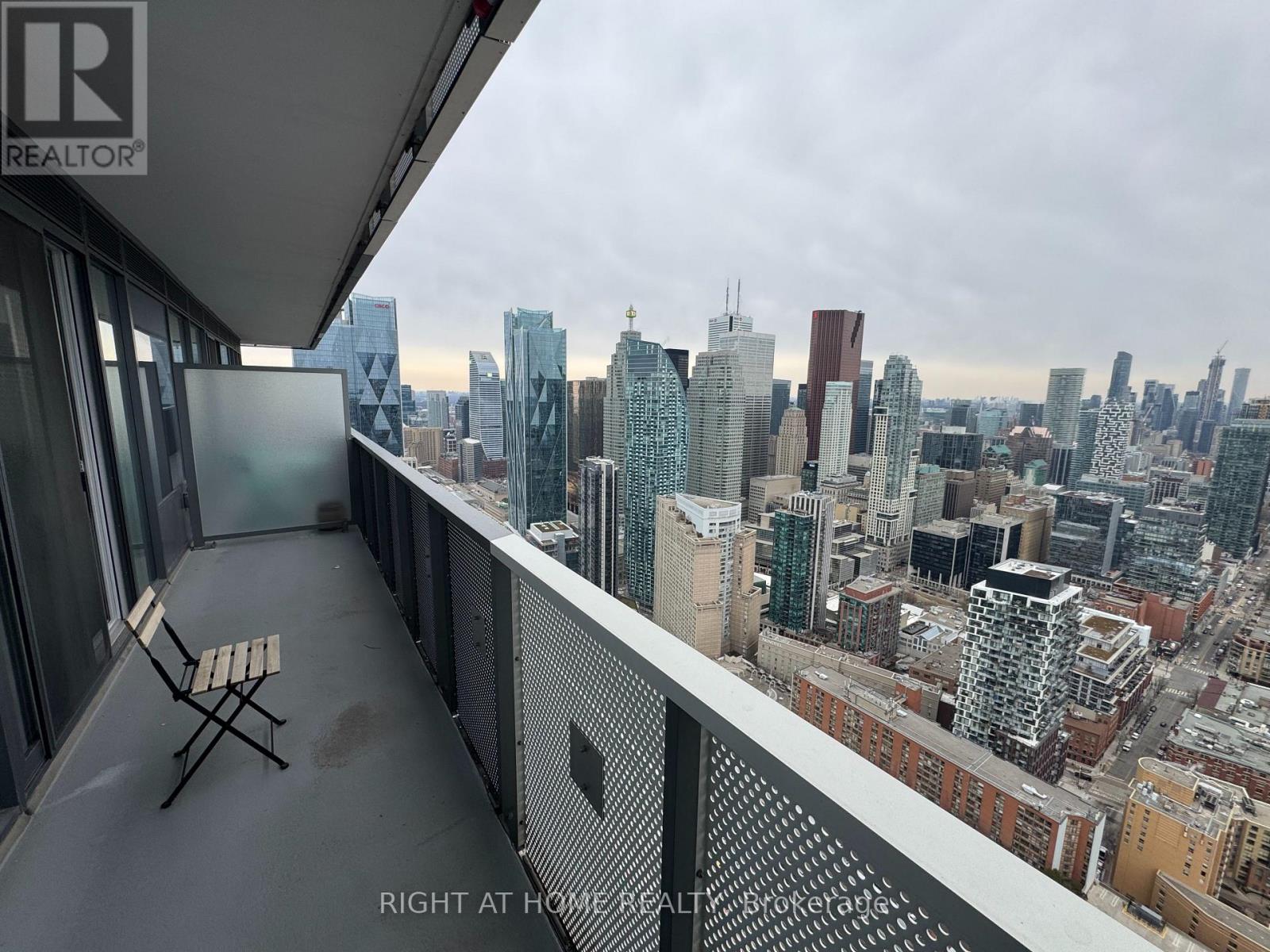 6002 - 55 Cooper Street, Toronto, Ontario  M5E 0G1 - Photo 13 - C12692546