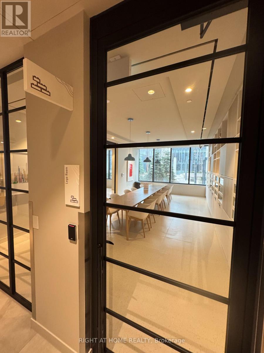 6002 - 55 Cooper Street, Toronto, Ontario  M5E 0G1 - Photo 18 - C12692546