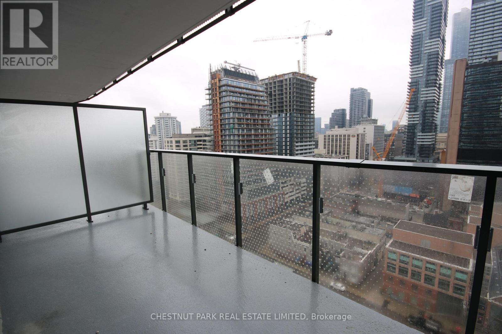 1303 - 11 Wellesley Street W, Toronto, Ontario  M4Y 0G4 - Photo 14 - C12692634