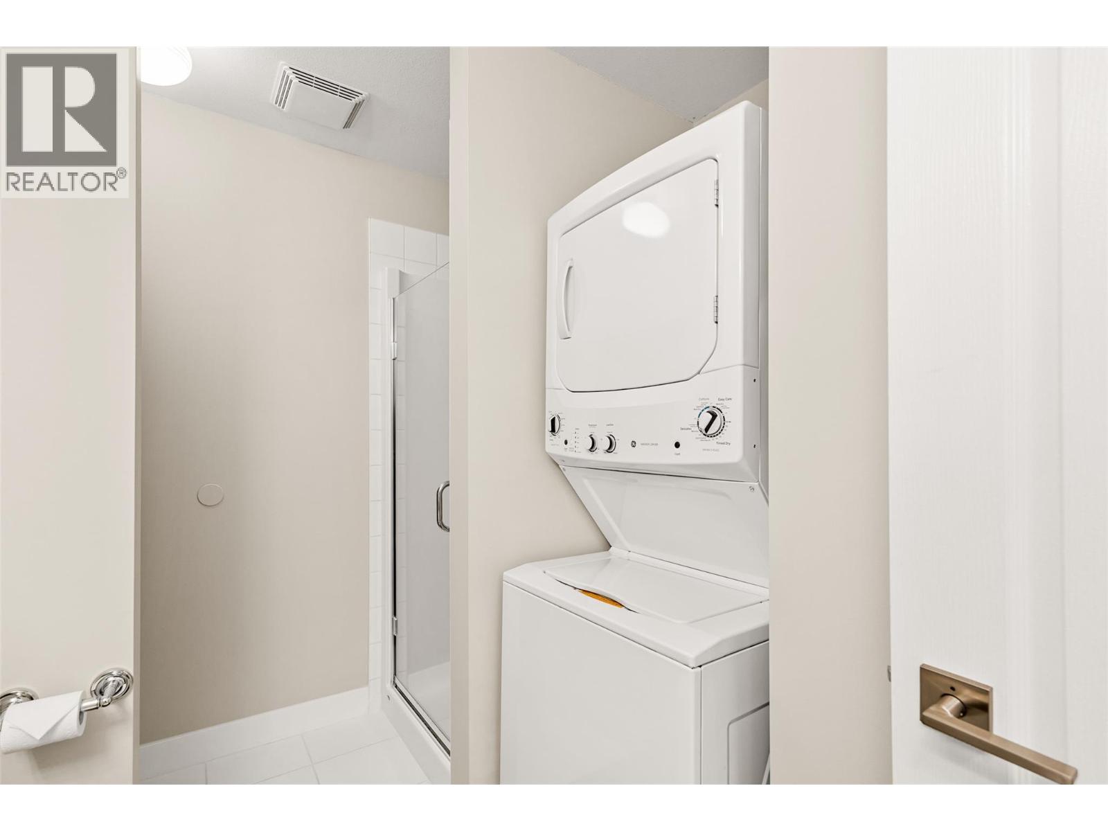 647 Royal Pine Drive, Kelowna, British Columbia  V1Y 9K5 - Photo 55 - 10372576