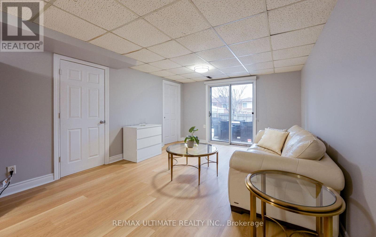 Main Floor - 60 Tineta Crescent, Toronto, Ontario  M1S 2Y6 - Photo 4 - E12692600