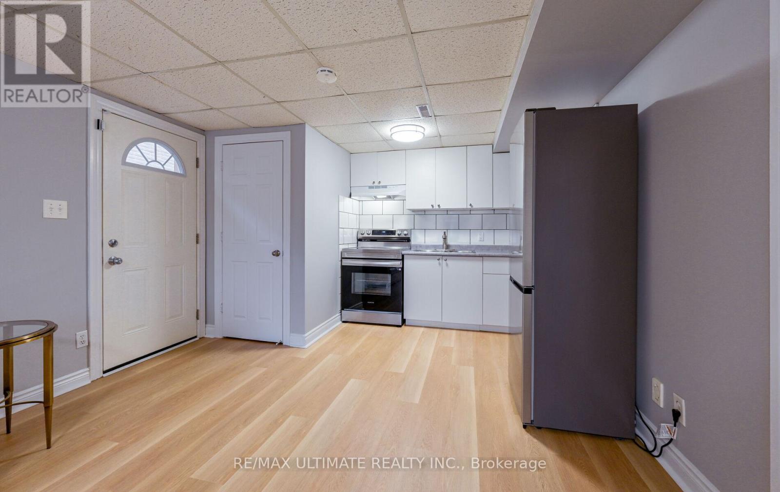 Main Floor - 60 Tineta Crescent, Toronto, Ontario  M1S 2Y6 - Photo 9 - E12692600