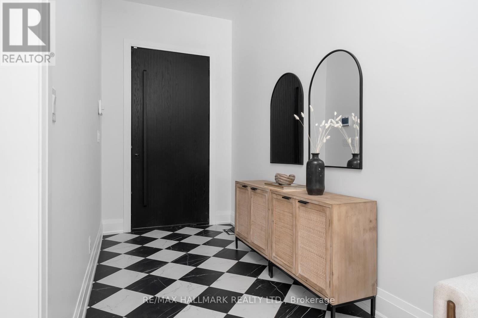 36 Karnwood Drive, Toronto, Ontario  M1L 2Z5 - Photo 3 - E12692656