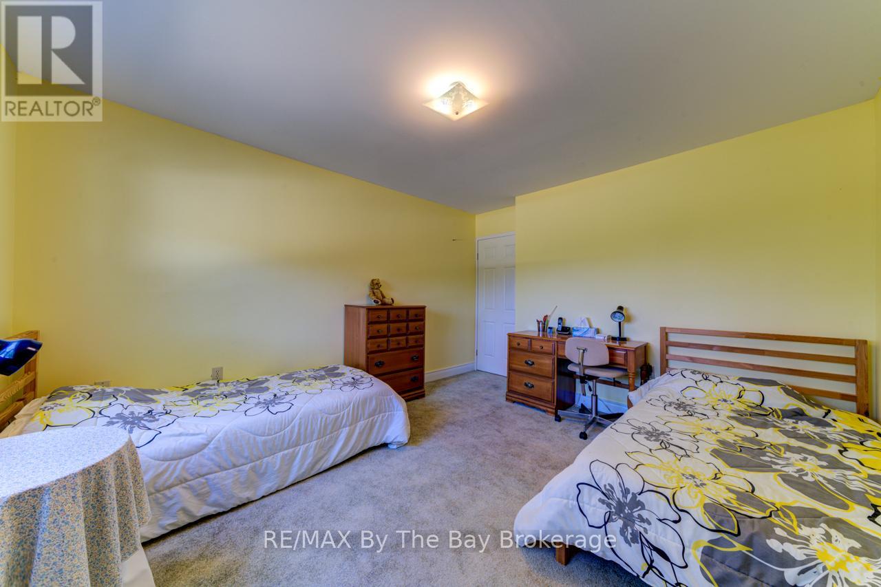 8223 30/31 Side Road, Clearview, Ontario  L0M 1P0 - Photo 28 - S12692666