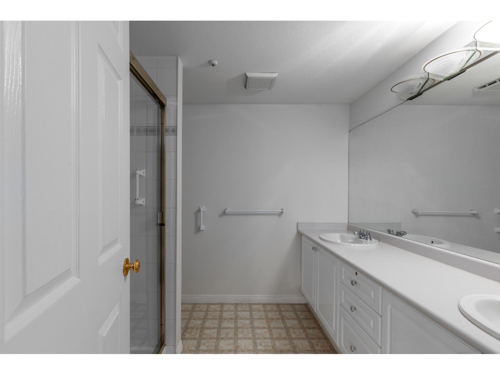 308 12155 75a Avenue, Surrey, British Columbia  V3W 1B9 - Photo 11 - R3079101