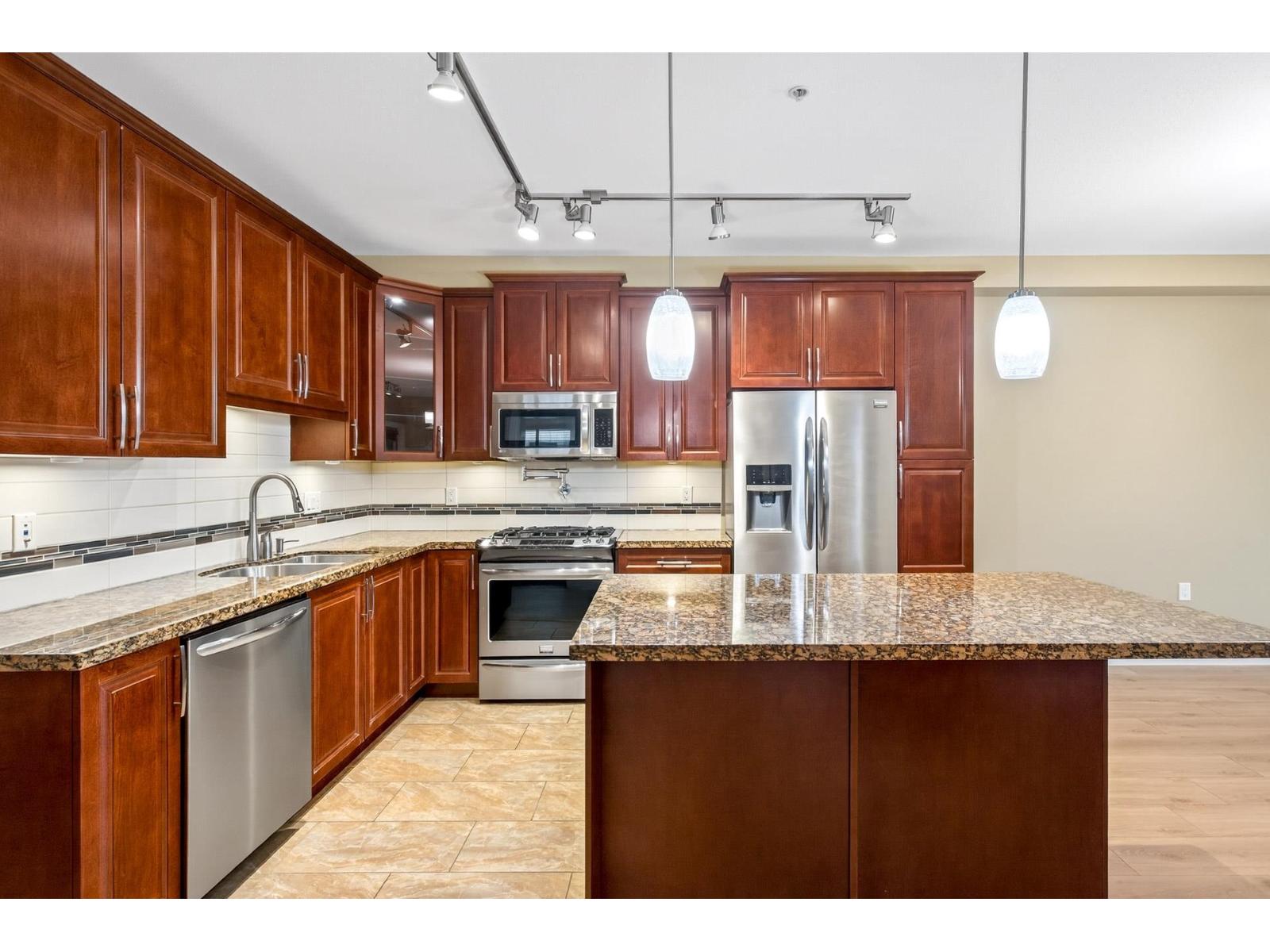 526 8157 207 Street, Langley, British Columbia  V2Y 0V3 - Photo 13 - R3079097