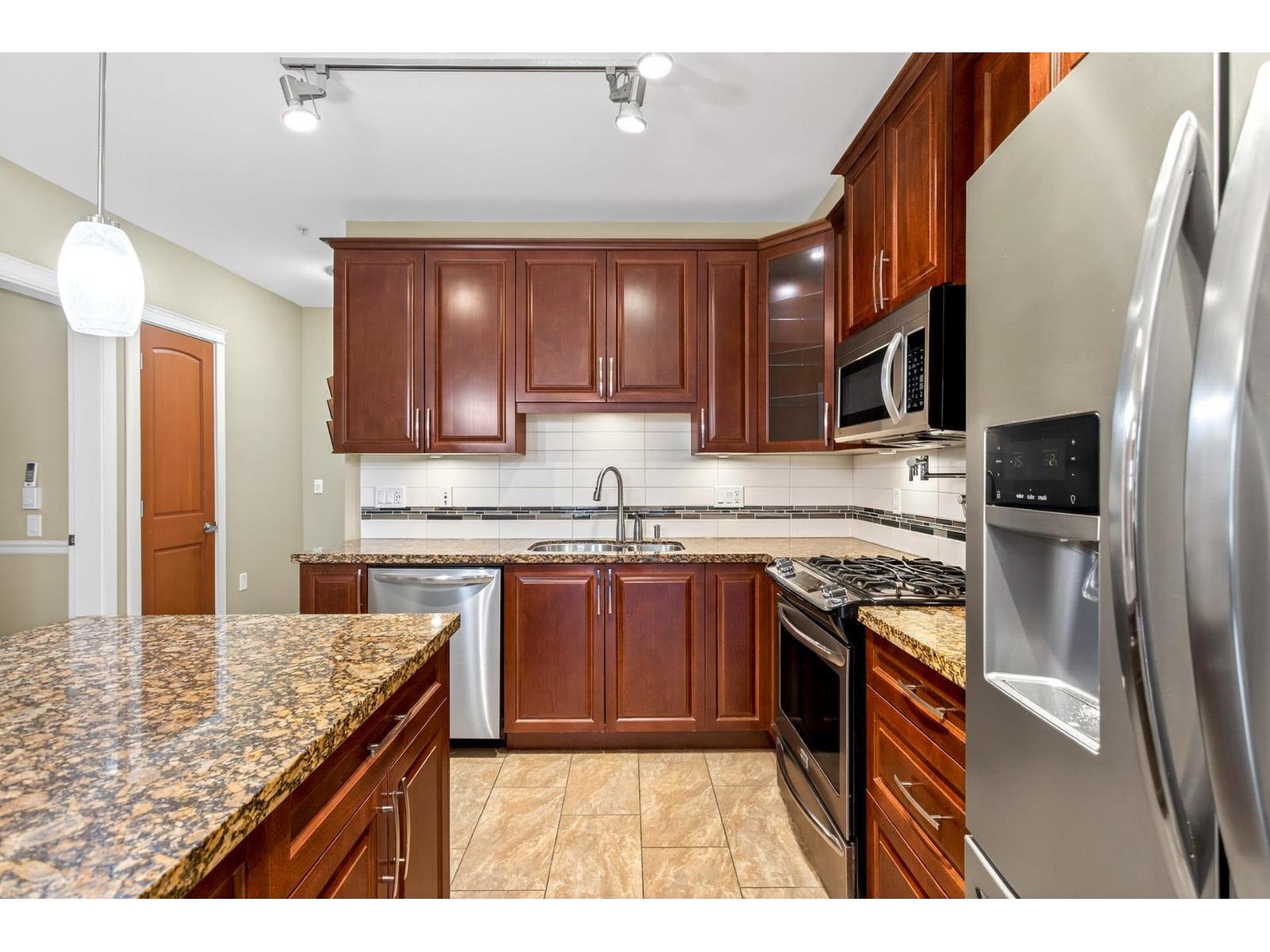 526 8157 207 Street, Langley, British Columbia  V2Y 0V3 - Photo 14 - R3079097