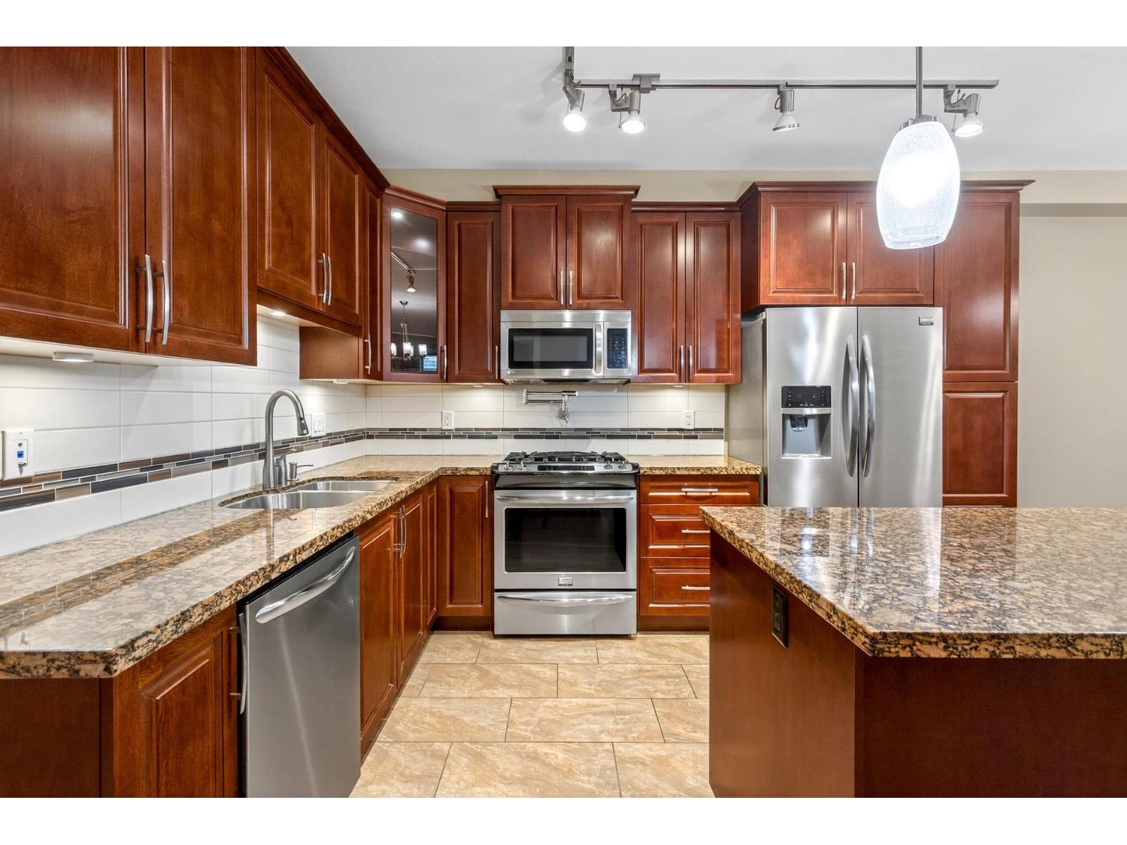 526 8157 207 Street, Langley, British Columbia  V2Y 0V3 - Photo 16 - R3079097