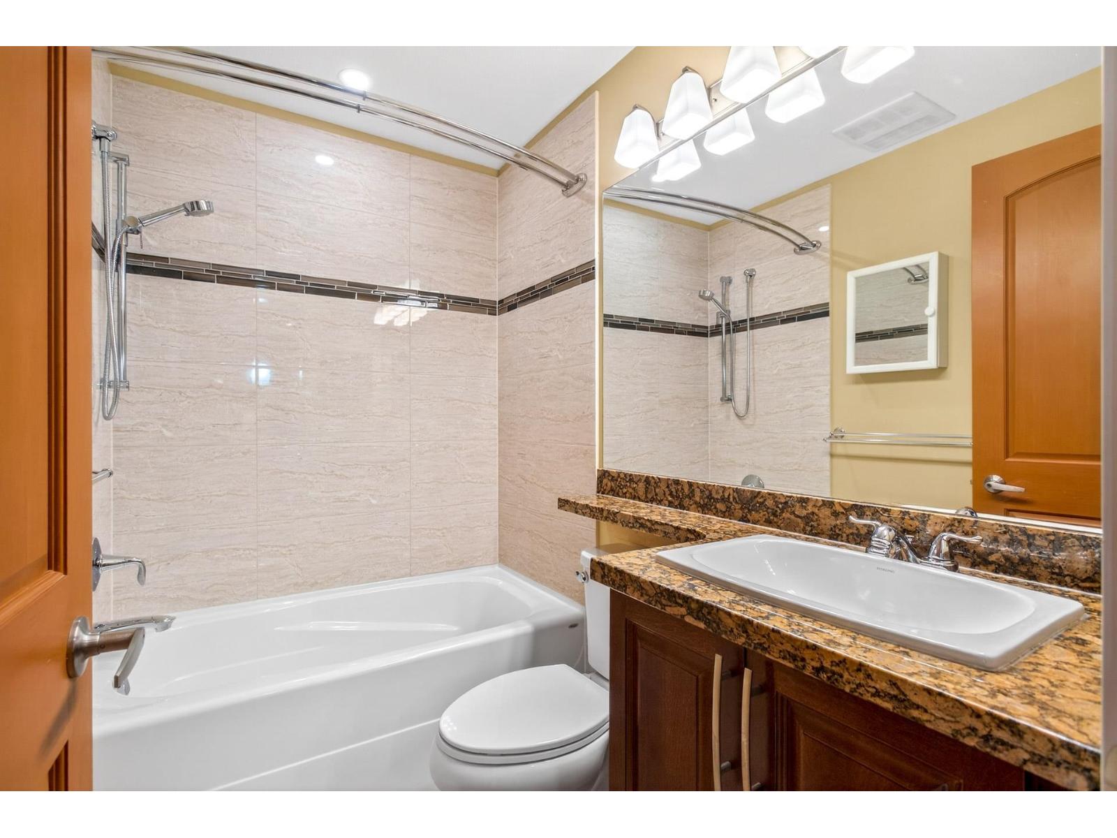 526 8157 207 Street, Langley, British Columbia  V2Y 0V3 - Photo 27 - R3079097