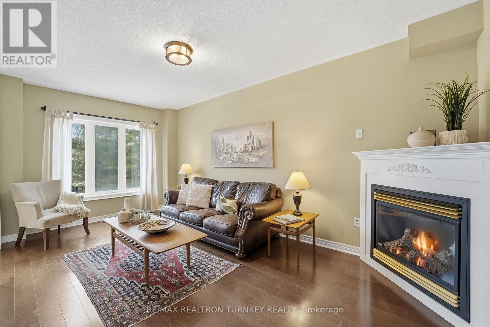 228 Sawmill Valley Drive, Newmarket, Ontario  L3X 2W1 - Photo 14 - N12692550