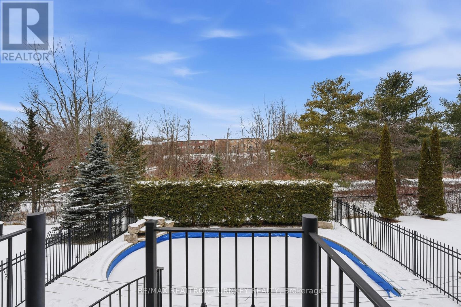 228 Sawmill Valley Drive, Newmarket, Ontario  L3X 2W1 - Photo 17 - N12692550