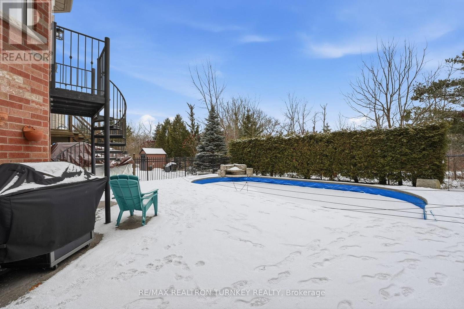 228 Sawmill Valley Drive, Newmarket, Ontario  L3X 2W1 - Photo 32 - N12692550