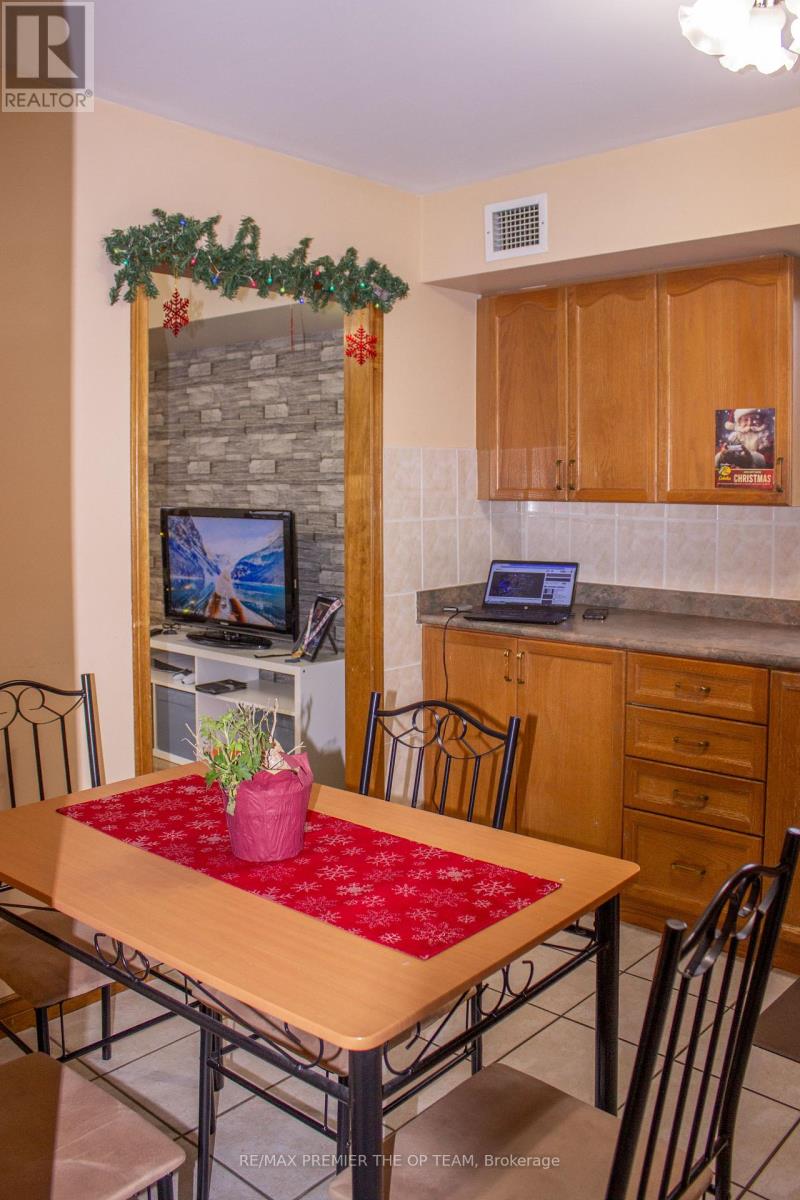 4 - 2311 Major Mackenzie Drive, Vaughan, Ontario  L6A 3Z3 - Photo 11 - N12692562