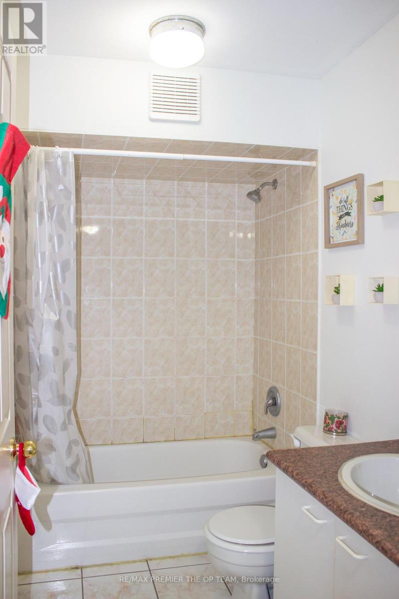 4 - 2311 Major Mackenzie Drive, Vaughan, Ontario  L6A 3Z3 - Photo 17 - N12692562