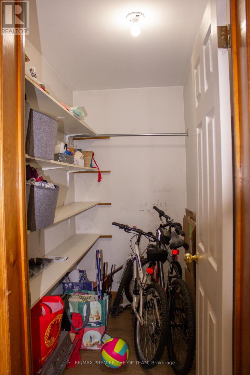 4 - 2311 Major Mackenzie Drive, Vaughan, Ontario  L6A 3Z3 - Photo 5 - N12692562