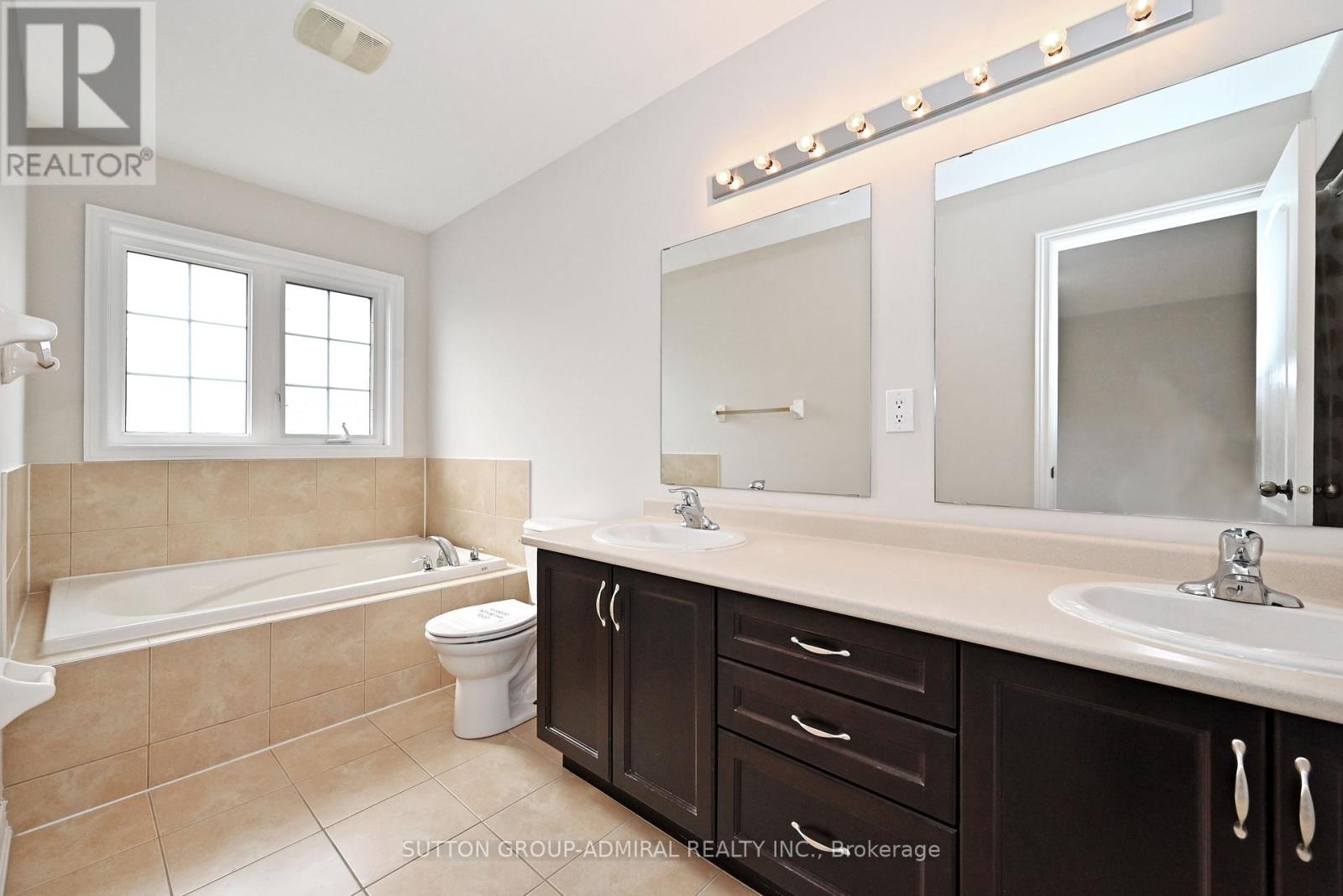 110 Southdown Avenue, Vaughan, Ontario  L6A 4N3 - Photo 29 - N12692580