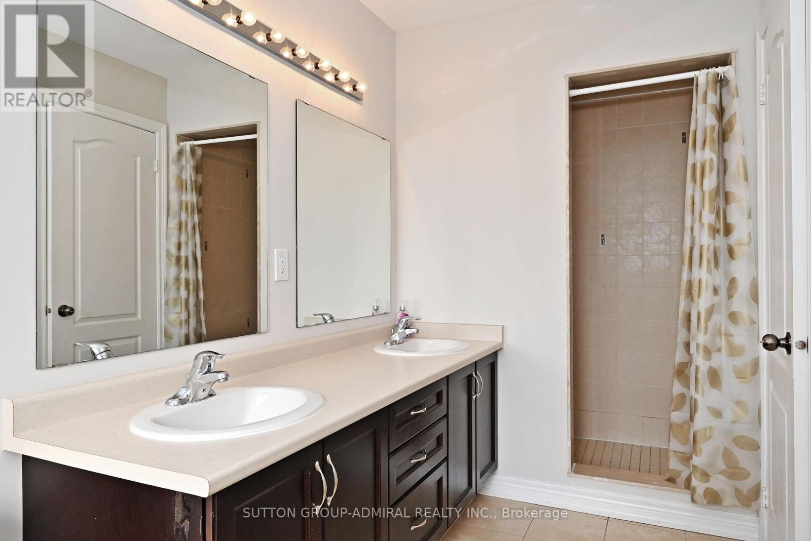 110 Southdown Avenue, Vaughan, Ontario  L6A 4N3 - Photo 31 - N12692580