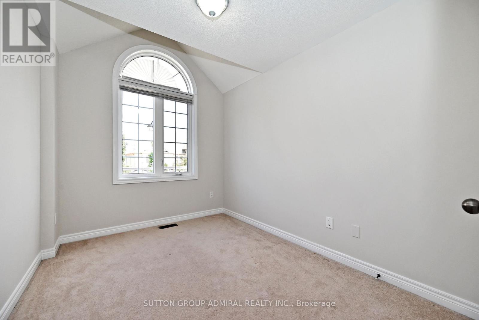 110 Southdown Avenue, Vaughan, Ontario  L6A 4N3 - Photo 34 - N12692580