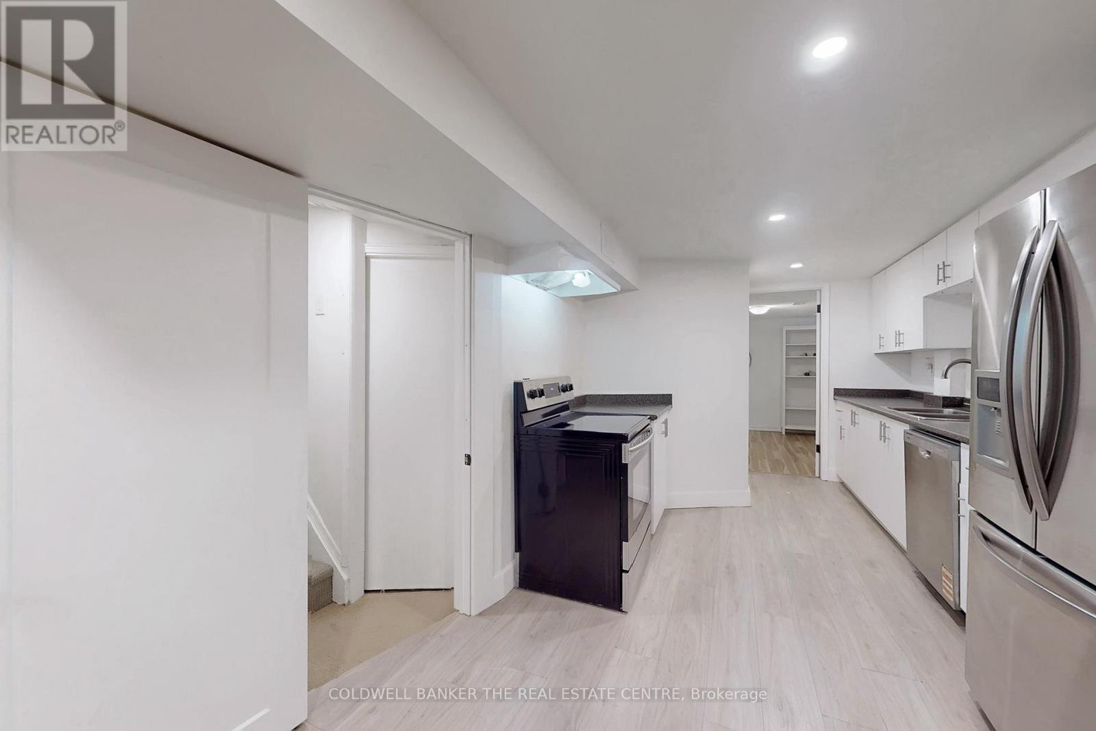 32 Hollingshead Drive, Aurora, Ontario  L4G 5K3 - Photo 13 - N12692620