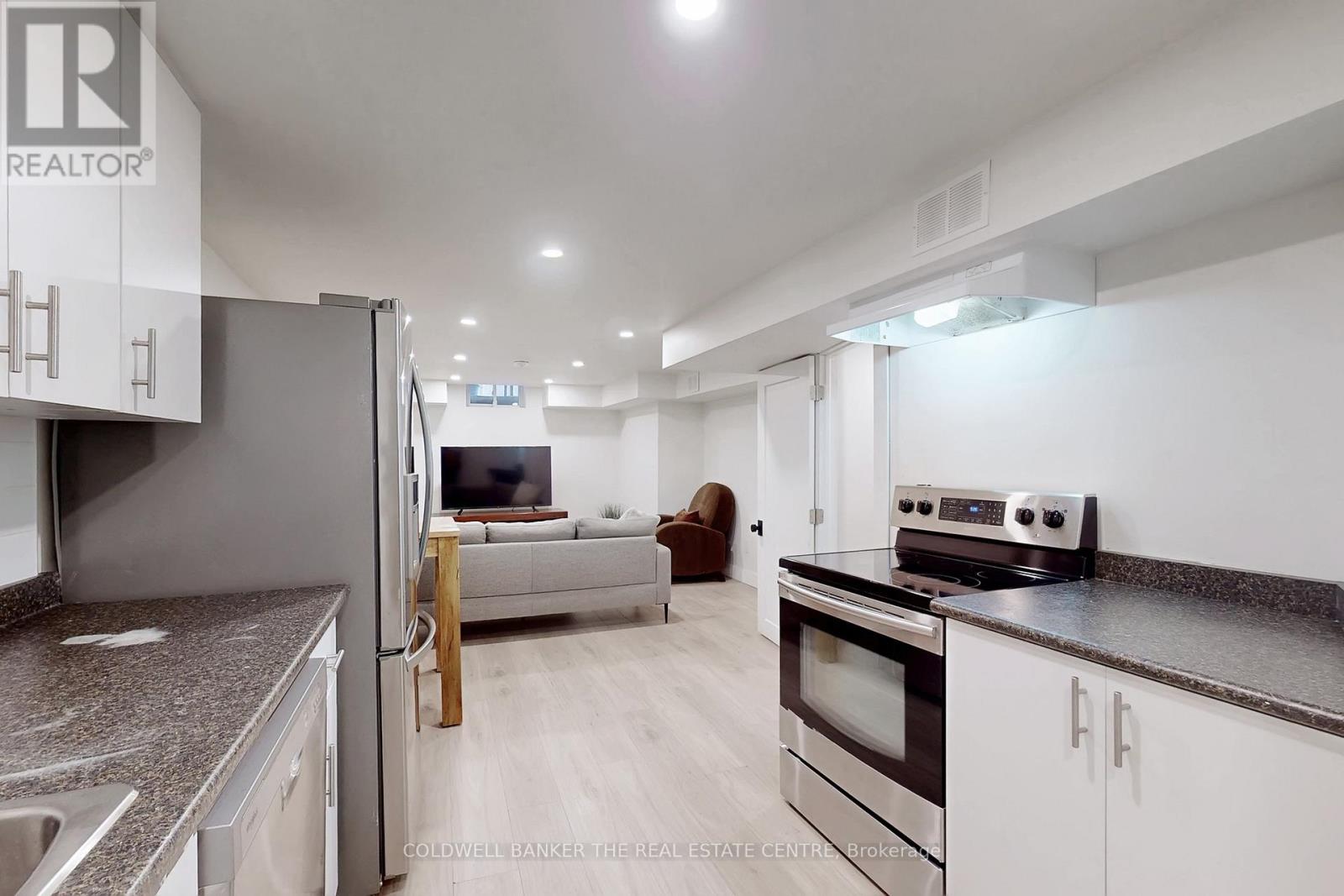 32 Hollingshead Drive, Aurora, Ontario  L4G 5K3 - Photo 14 - N12692620