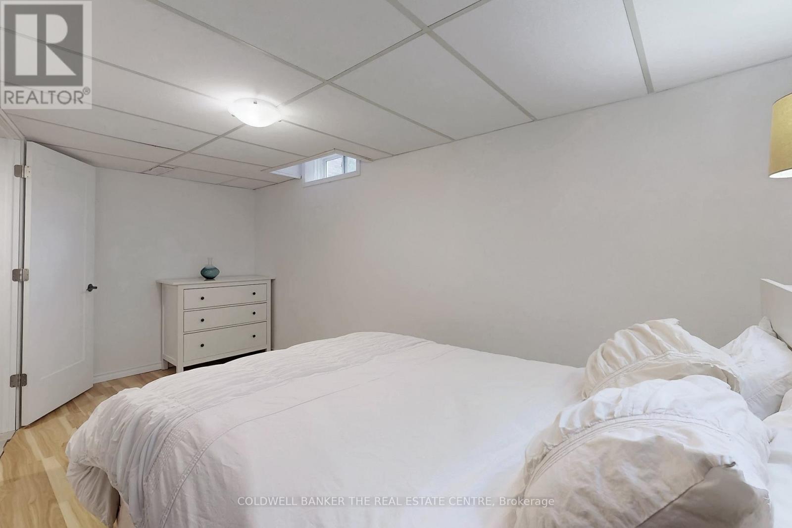 32 Hollingshead Drive, Aurora, Ontario  L4G 5K3 - Photo 19 - N12692620