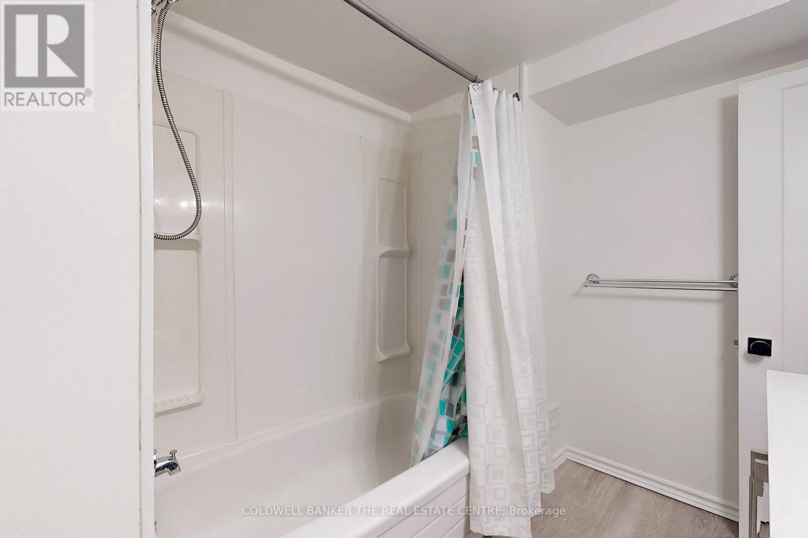 32 Hollingshead Drive, Aurora, Ontario  L4G 5K3 - Photo 25 - N12692620