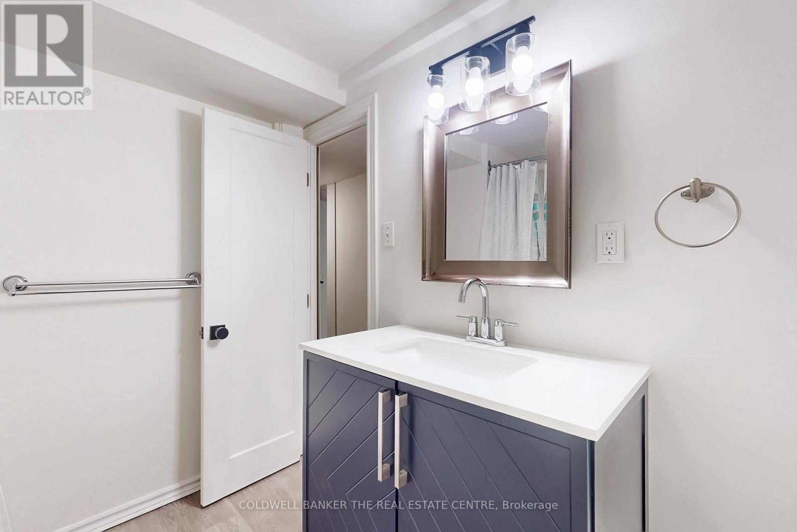 32 Hollingshead Drive, Aurora, Ontario  L4G 5K3 - Photo 26 - N12692620