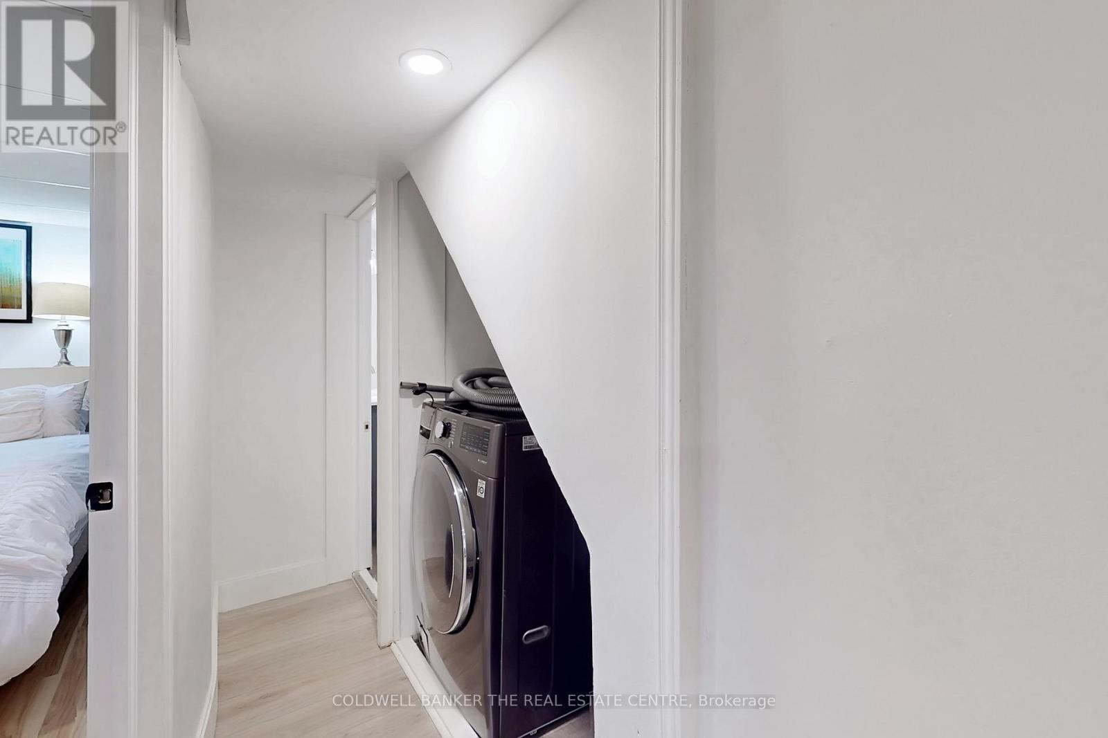 32 Hollingshead Drive, Aurora, Ontario  L4G 5K3 - Photo 27 - N12692620