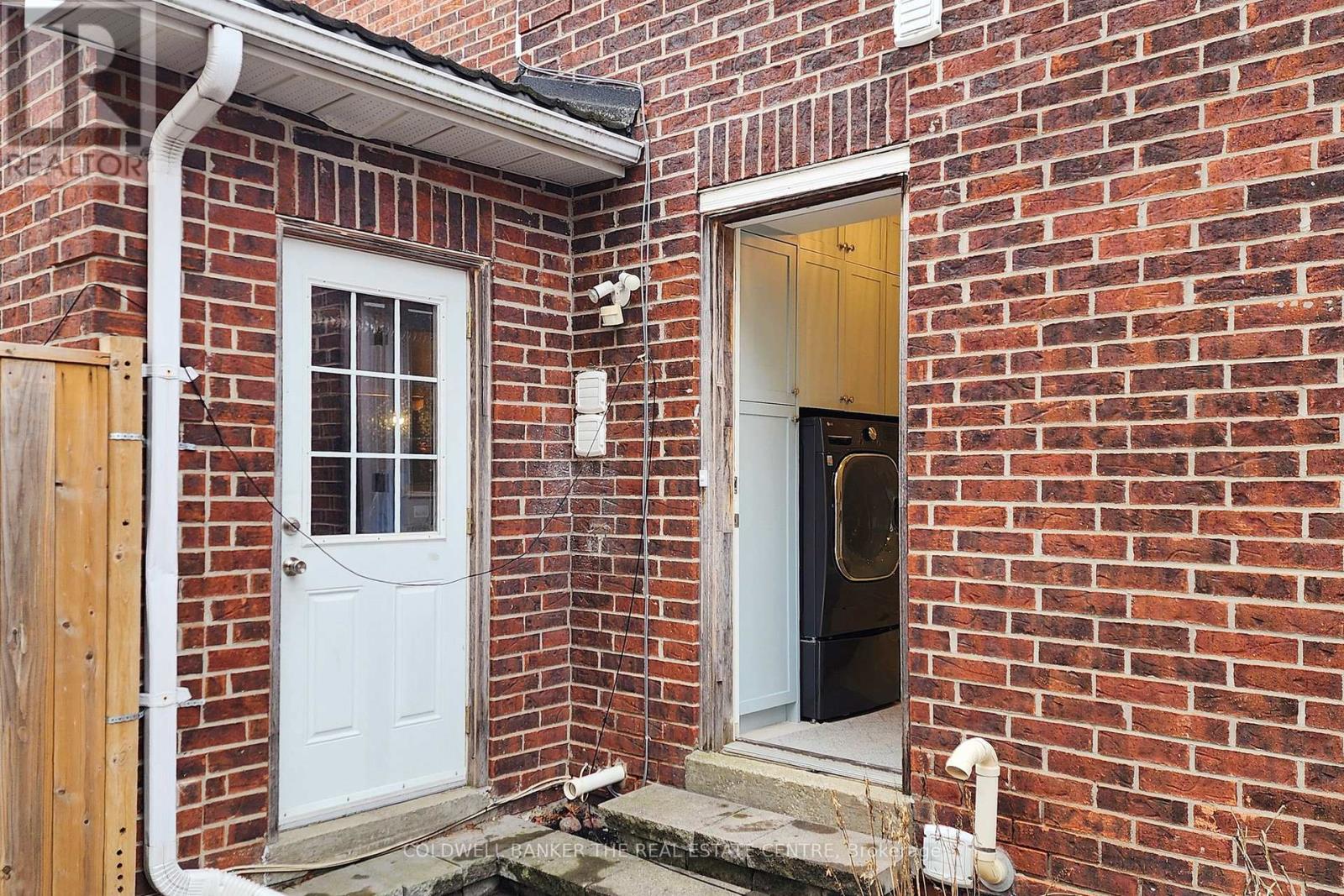 32 Hollingshead Drive, Aurora, Ontario  L4G 5K3 - Photo 31 - N12692620