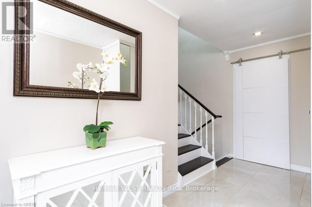 146 Harvie Road, Barrie, Ontario  L4N 9E3 - Photo 12 - S12692494