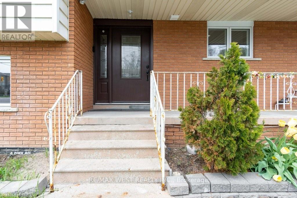 146 Harvie Road, Barrie, Ontario  L4N 9E3 - Photo 9 - S12692494