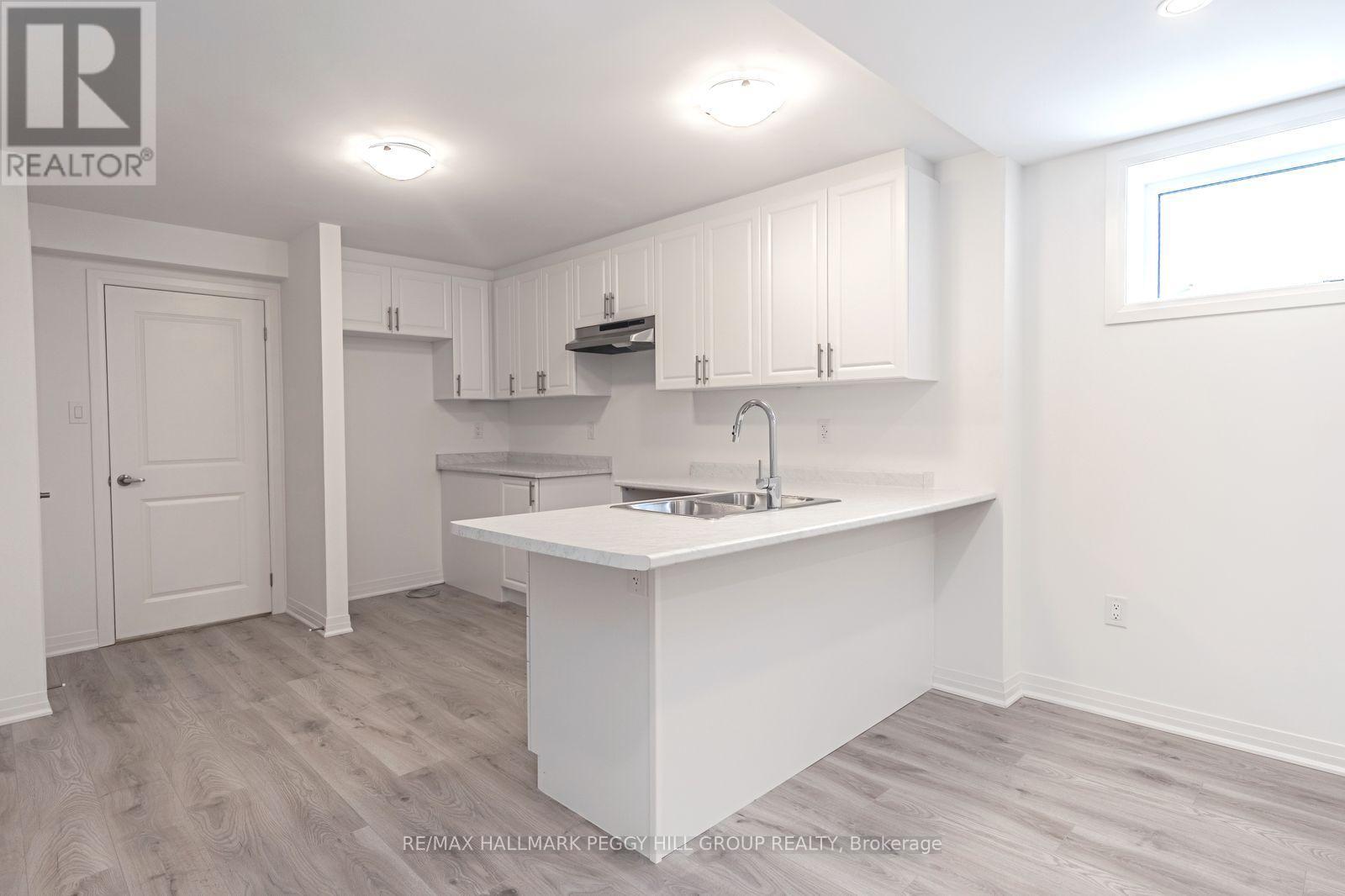 112 West Oak Trail, Barrie, Ontario  L9J 0L1 - Photo 17 - S12692554