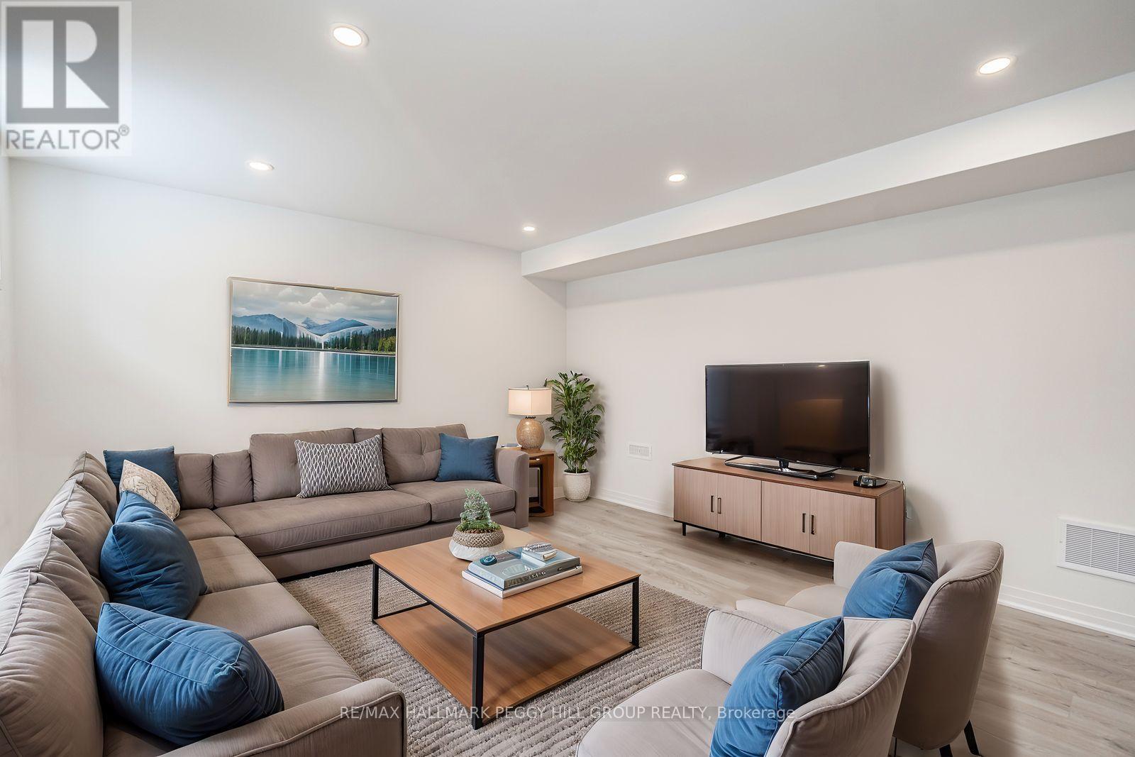 112 West Oak Trail, Barrie, Ontario  L9J 0L1 - Photo 18 - S12692554