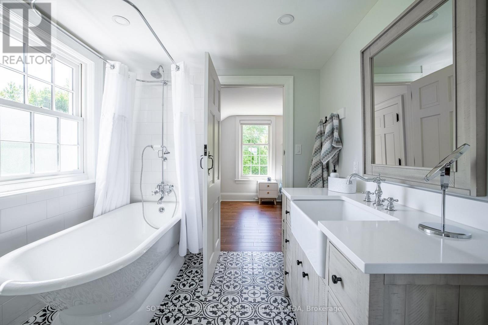 220 Old Yonge Street, Aurora, Ontario  L4G 6J6 - Photo 22 - N12688372