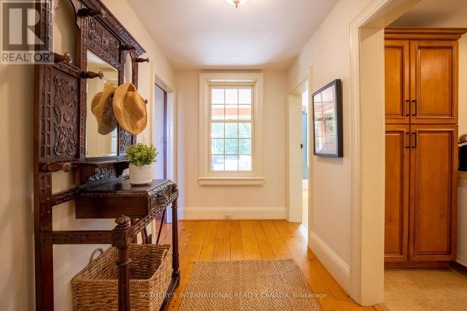 220 Old Yonge Street, Aurora, Ontario  L4G 6J6 - Photo 5 - N12688372