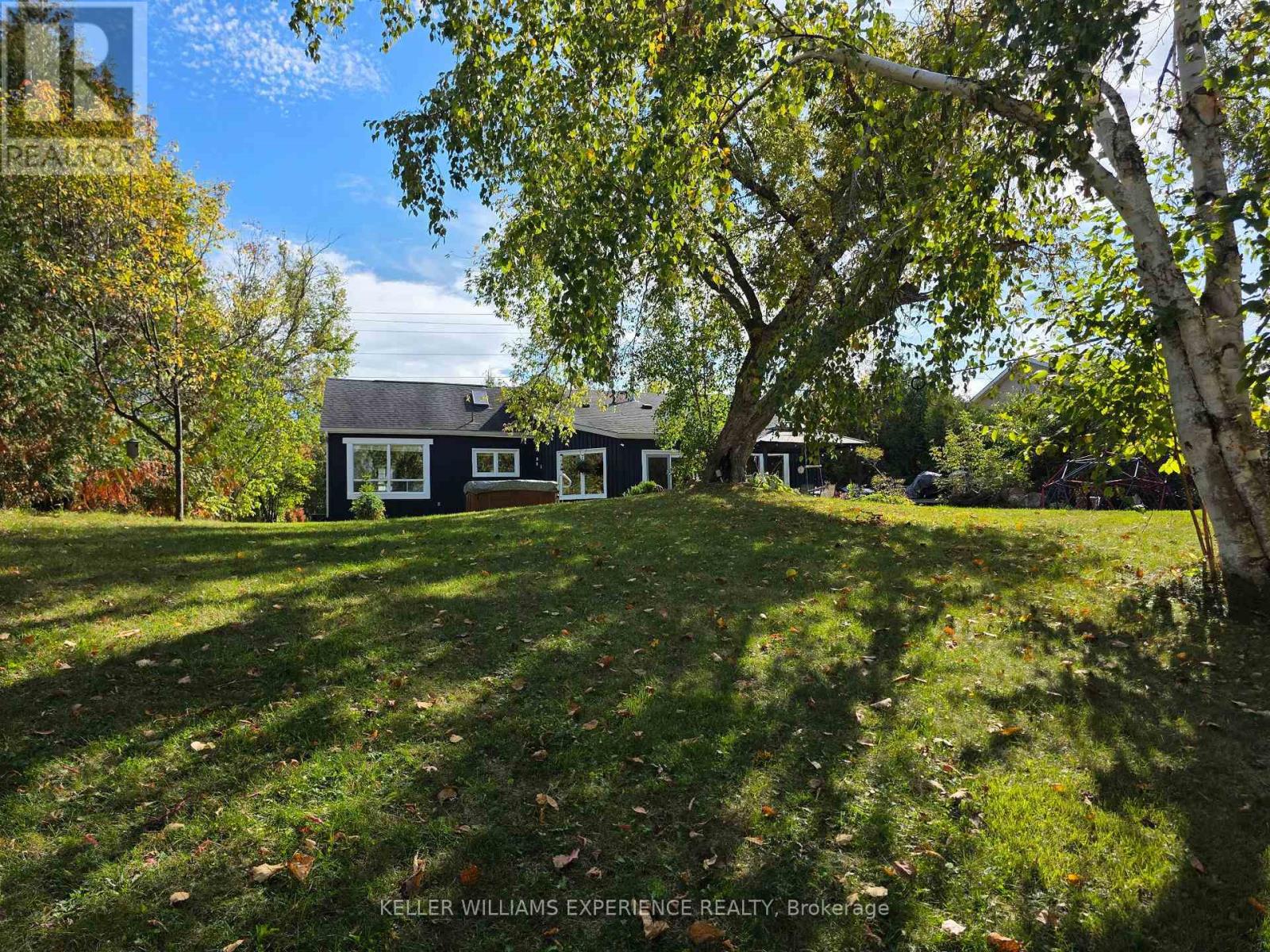 829 Memorial Avenue, Orillia, Ontario  L3V 0T7 - Photo 46 - S12629192