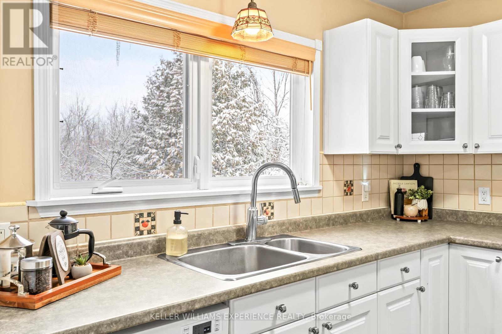 829 Memorial Avenue, Orillia, Ontario  L3V 0T7 - Photo 11 - S12629192