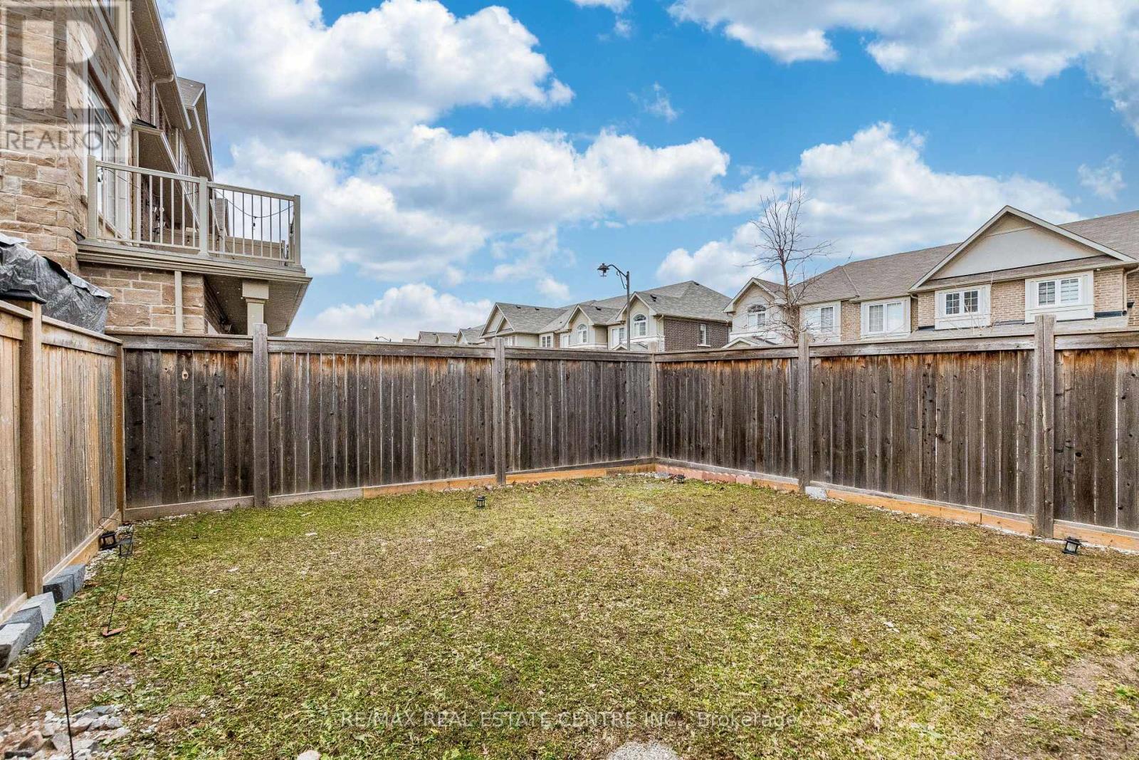 3254 Mockingbird Common, Oakville, Ontario  L6H 0W9 - Photo 3 - W12692506