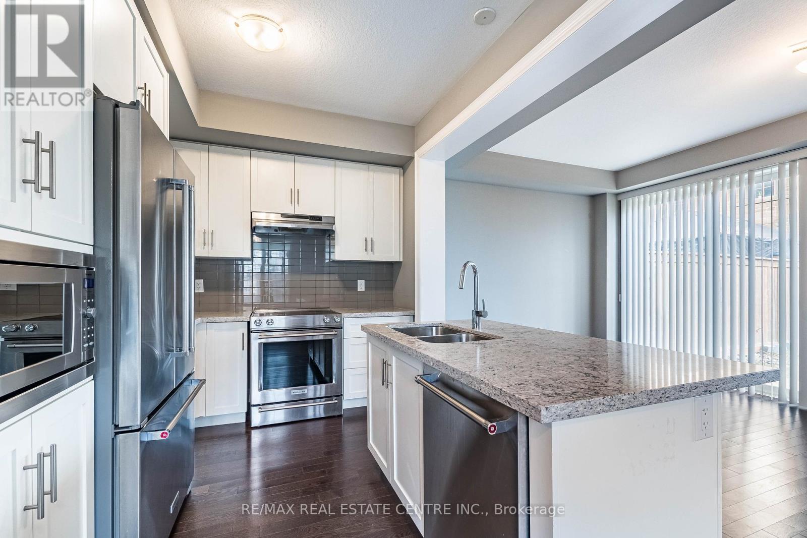 3254 Mockingbird Common, Oakville, Ontario  L6H 0W9 - Photo 33 - W12692506