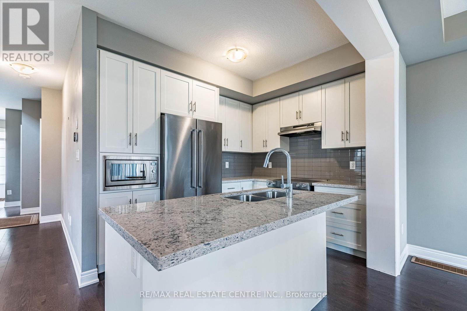 3254 Mockingbird Common, Oakville, Ontario  L6H 0W9 - Photo 35 - W12692506