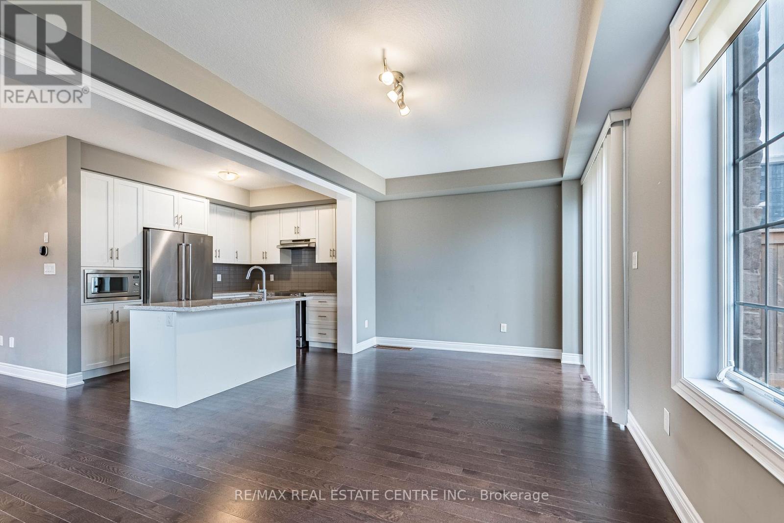 3254 Mockingbird Common, Oakville, Ontario  L6H 0W9 - Photo 39 - W12692506