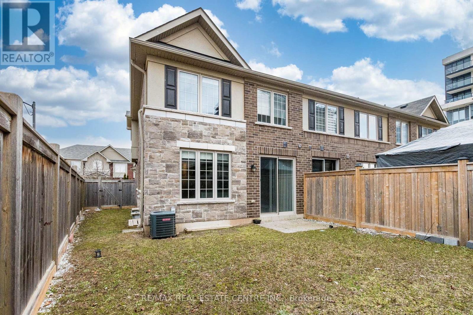 3254 Mockingbird Common, Oakville, Ontario  L6H 0W9 - Photo 5 - W12692506