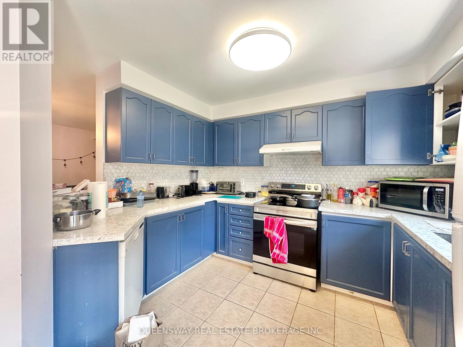 56 - 5260 Mcfarren Boulevard W, Mississauga, Ontario  L5M 7J2 - Photo 2 - W12692508