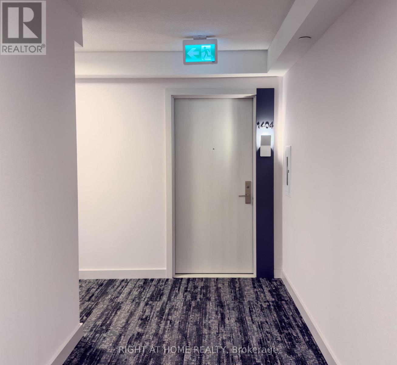 1404 - 30 Samuel Wood Way, Toronto, Ontario  M9B 0C9 - Photo 3 - W12692516