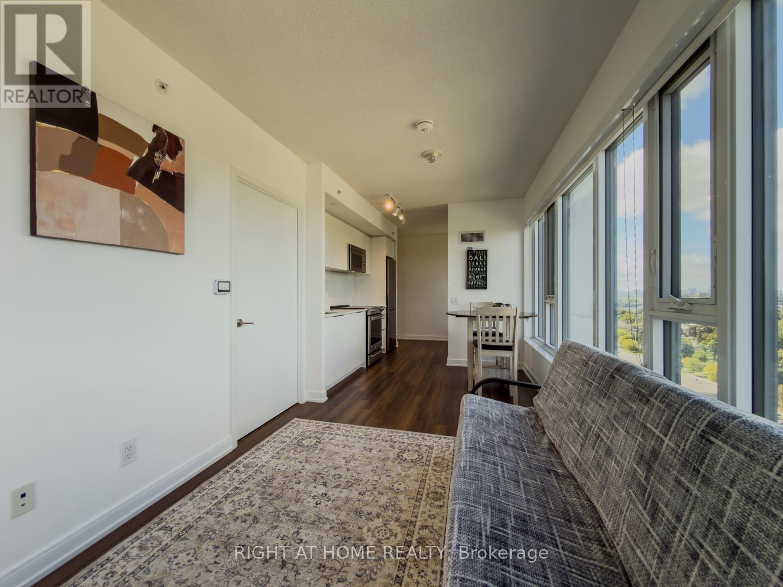 1404 - 30 Samuel Wood Way, Toronto, Ontario  M9B 0C9 - Photo 7 - W12692516