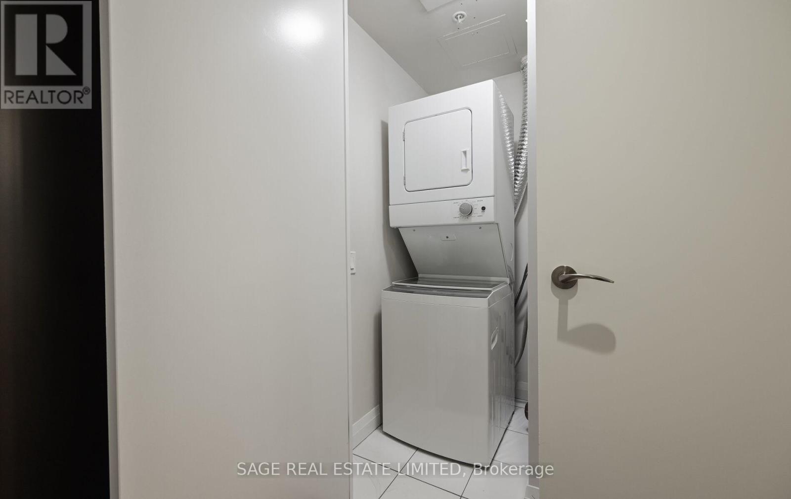 2110 - 5 Valhalla Inn Road, Toronto, Ontario  M9B 0B1 - Photo 20 - W12692534