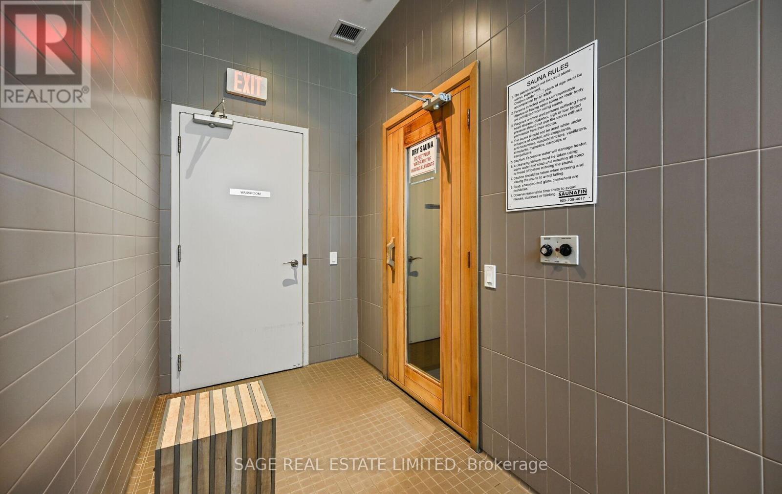 2110 - 5 Valhalla Inn Road, Toronto, Ontario  M9B 0B1 - Photo 29 - W12692534
