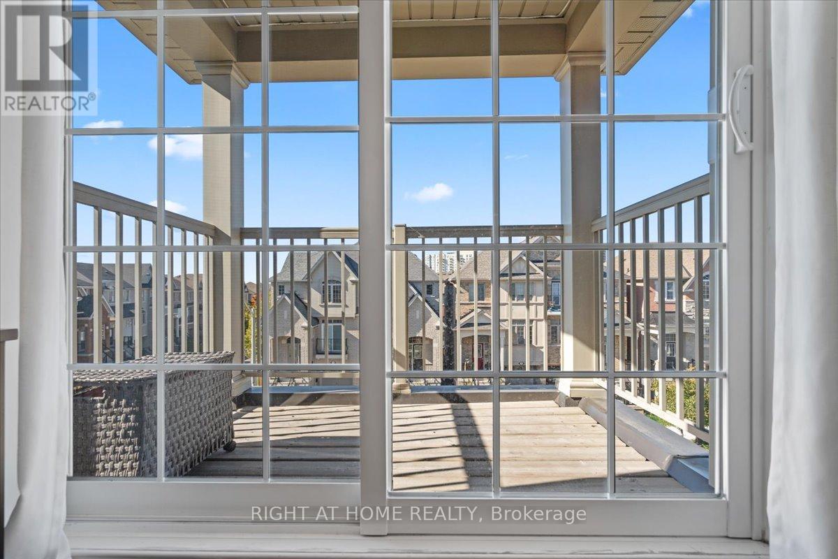 11 - 149 Isaac Devins Boulevard, Toronto, Ontario  M9M 0C5 - Photo 10 - W12692540