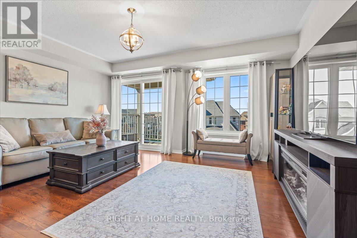 11 - 149 Isaac Devins Boulevard, Toronto, Ontario  M9M 0C5 - Photo 12 - W12692540