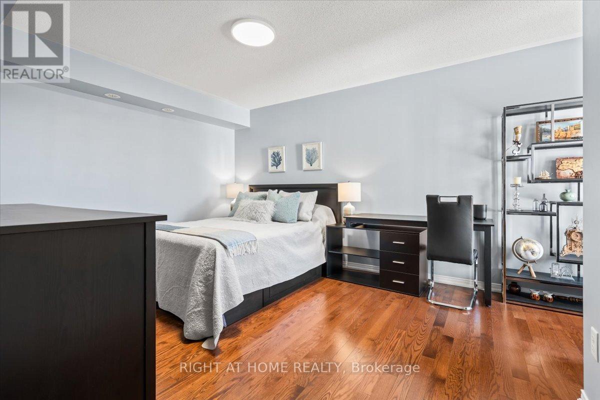 11 - 149 Isaac Devins Boulevard, Toronto, Ontario  M9M 0C5 - Photo 16 - W12692540